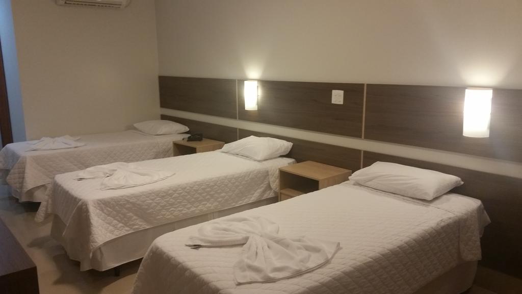 Kamur Plaza Hotel 고이아네지아 객실 사진