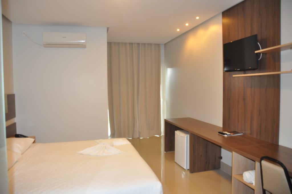 Kamur Plaza Hotel 고이아네지아 외부 사진